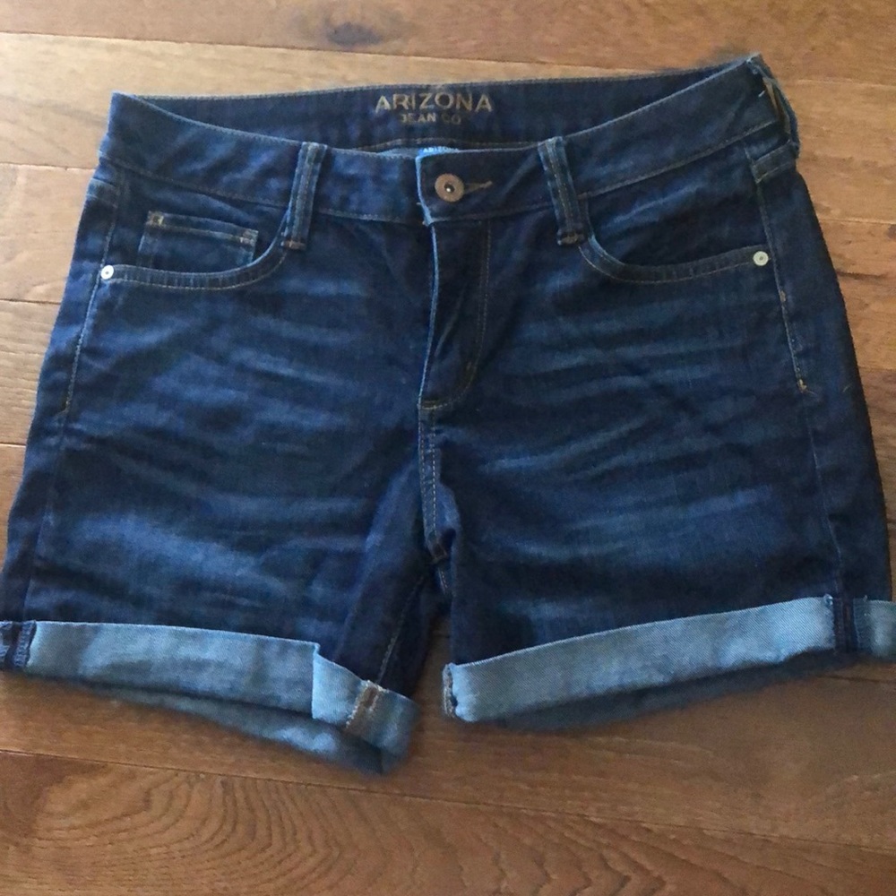 Arizona jean shorts size 9 in juniors